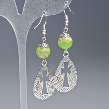 Aretes de varisita verde claro (pulido) bola lisa, diámetro 10 mm, 19,5×31 mm ±, longitud 63 mm ± con inserciones metálicas