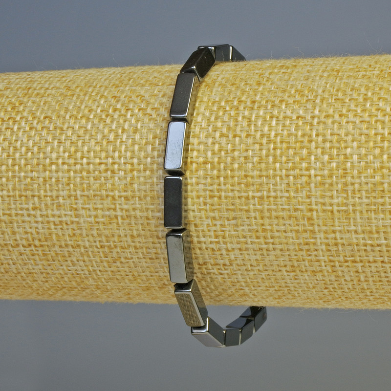 Pulsera elástica de hematita rectangular, color negro, dimensiones 10×4 mm, longitud 18 cm ±