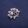 Broche «Ramita con Perlas», metal plateado 28×35 mm